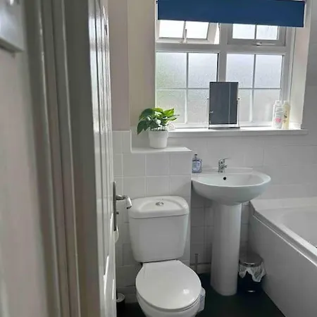 The Great Haxby City Centre Free Parking Cardiff Bay Extérieur photo